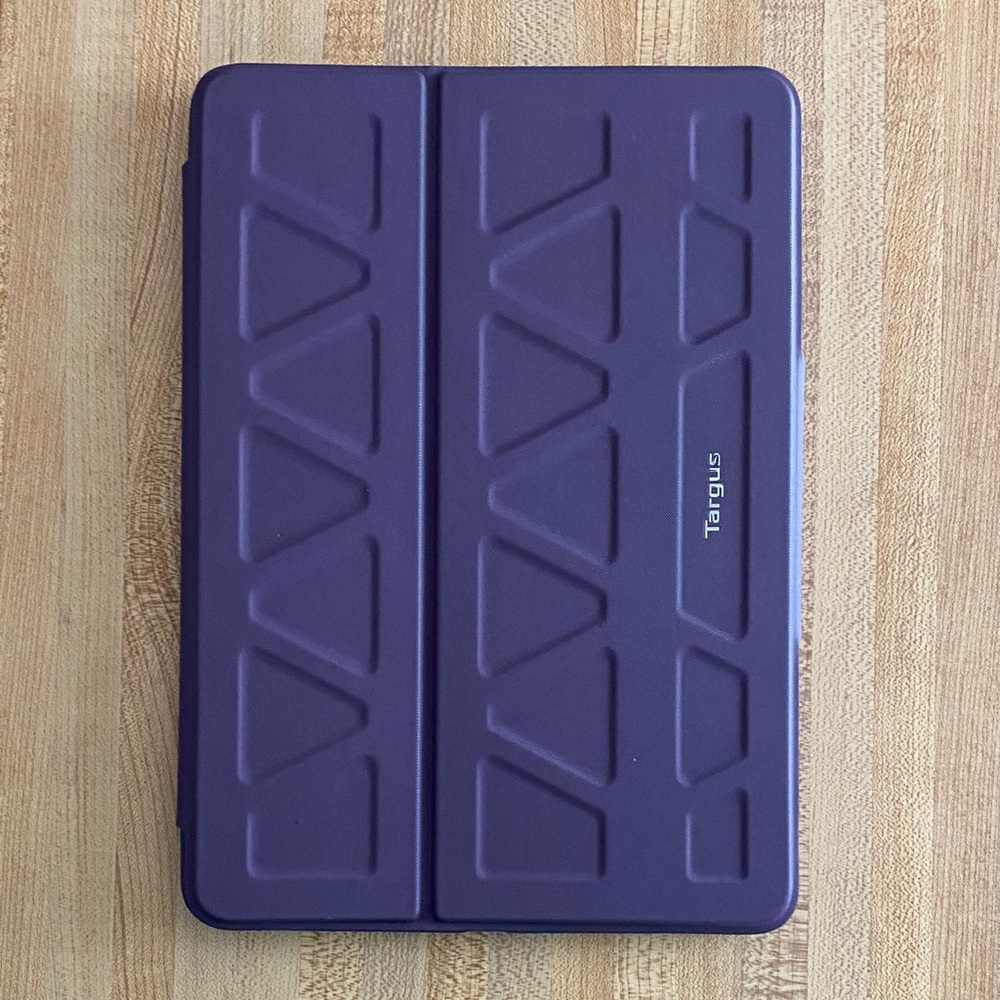 TARGUS Pro-Tek Antimicrobial Case for iPad® (9th, 8th, and 7th gen.) 10.2-inch